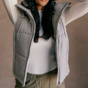 Lizard Thicket Light Gray Quilted Hooded Vest